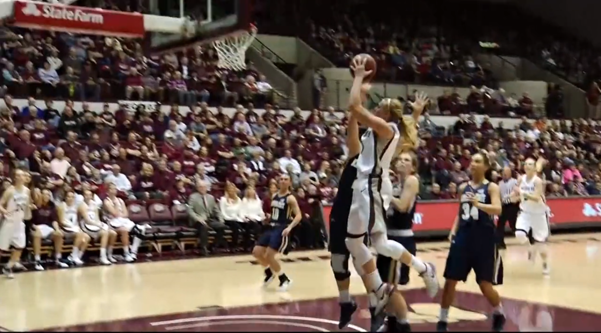 girls _playing_basketball